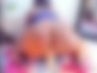 Laura Saenz's Live Sex Cam Show