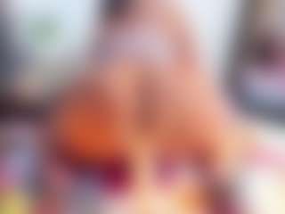 Laura Saenz's Live Sex Cam Show
