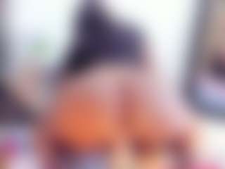Laura Saenz's Live Sex Cam Show