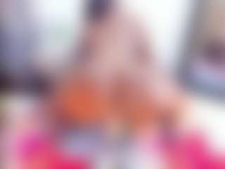 Live cam show with Laura Saenz - Oil on Dolls Live