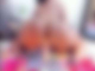 Laura Saenz's Live Sex Cam Show