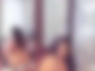 Live-camshow met Laura Saenz - Shaved Toys op Camsoda