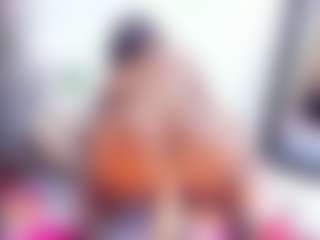 Live cam show with Laura Saenz - Ass Bouncing on Fling VIP Chat