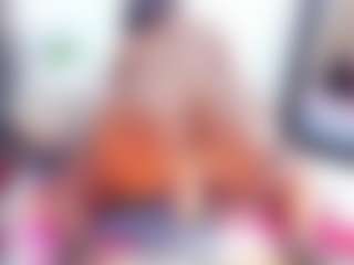 Laura Saenz's Live Sex Cam Show