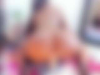 Laura Saenz's Live Sex Cam Show