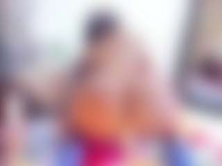 Laura Saenz's Live Sex Cam Show