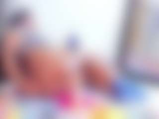 Live cam show with Laura Saenz - Twerk on SinfulBabes