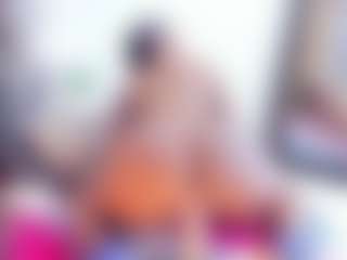 Live cam show with Laura Saenz - Twerk on Camsoda