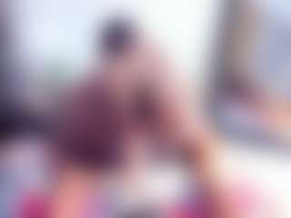 Live cam show with Laura Saenz - Big Tits on camwithhim.com