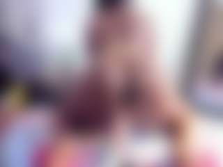 Laura Saenz's Live Sex Cam Show