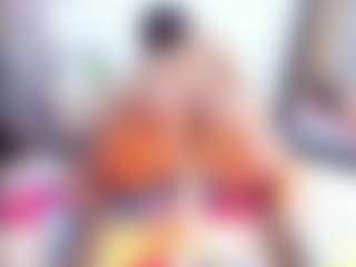 Live cam show with Laura Saenz - Big Tits on slutload