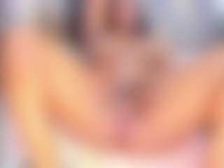 Live cam show with Laura Saenz - BBW Squirt on sexylive.show