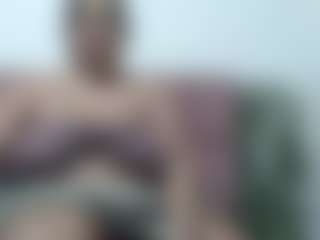 Live-Cam-Show mit Chantally - Red Hair auf Camsoda