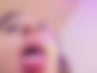 M II A's Live Sex Cam Show