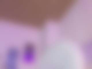 Live cam show with M II A - Curvy Small Tits on makecum.org