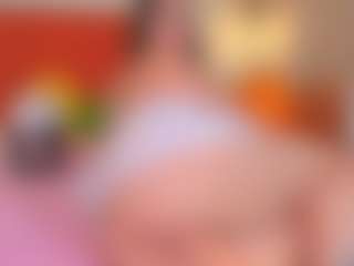Live cam show with Caandace - Facial on eurowanks.com