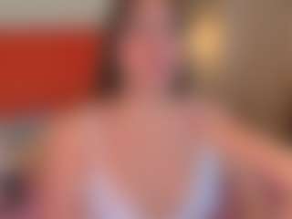 Live cam show with Caandace - Facial on Camsoda