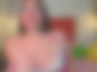 Live cam show with Caandace - Shaved Pussy on Camsoda