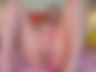 Live cam show with Caandace - Green Eyes on Camsoda