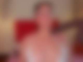 Live cam show with Caandace - Blonde Hair Amateur on Gym Cam Girls