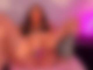 Live cam show with Caandace - Blonde Hair Curvy on Camsoda