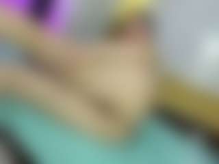 Live cam show with Dianamilf - Blowjob on CamwithHer | colombia