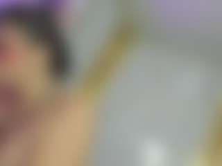Live cam show with Dianamilf - Mature on Latina Girls