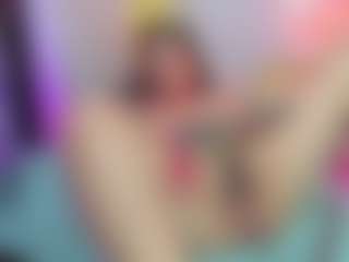 Live cam show with Dianamilf - Dildo on Hubzter Live