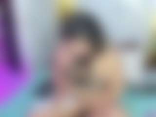 Live cam show with Dianamilf - Public on AdultVida.com