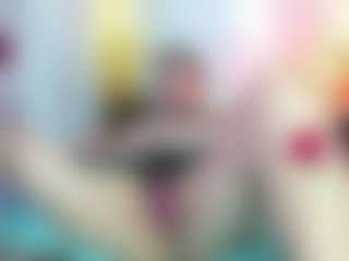Live cam show with Dianamilf - Granny on liverealitysex.com