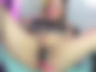 Live cam show with Dianamilf - Granny Latina on StripNow | colombia