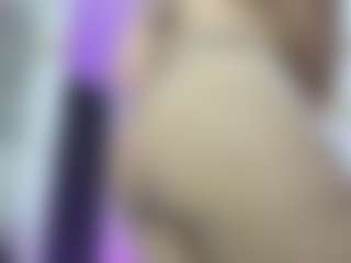 Live cam show with Dianamilf - Camel Toe on crypto-cams