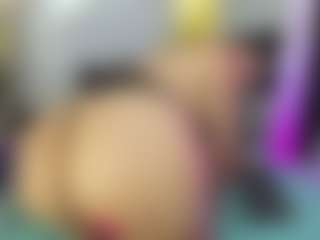 Live cam show with Dianamilf - Body Massage on wildcum.com