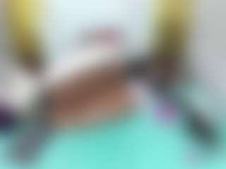Live cam show with Dianamilf - Asian Public on AdultVida.com
