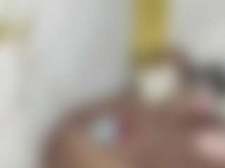 Live cam show with Dianamilf - Public Mature on crypto-cams