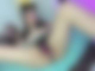 Live cam show with Dianamilf - Bedroom on TottyGirls