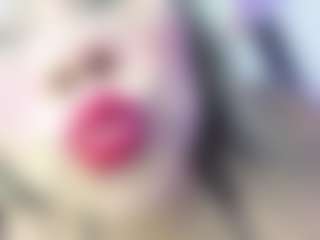 Live cam show with Dianamilf - Anal MILF on livesexfox.com