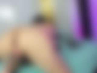 Live cam show with Dianamilf - Small Tits Mature on pussylord.com
