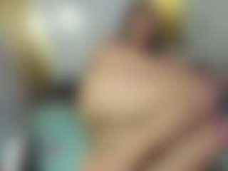 Live cam show with Dianamilf - Camel Toe on Fit Hotties