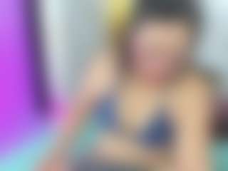 Dianamilf, modelo webcam MILF transmitiendo en vivo