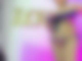 Live cam show with Dianamilf - Shaved Pussy MILF on Camming Site