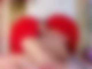 Dianamilf MILF webcam performer live streaming