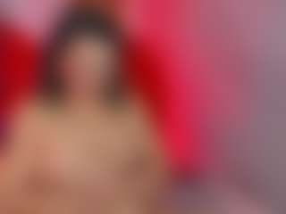 Live cam show with Dianamilf - Curvy Middle Aged on Camsoda