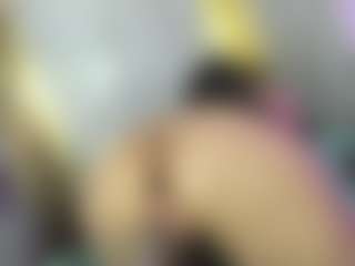 Live cam show with Dianamilf - Tattoos Granny on CamClone