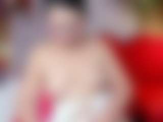 Live cam show with Dianamilf - Middle Aged on Camsoda