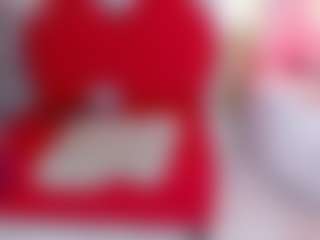 Dianamilf, modelo webcam MILF transmitiendo en vivo