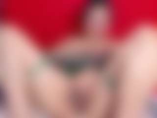 Live cam show with Dianamilf - Bedroom Curvy on livesexfox.com