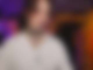 Live cam show with Sammy - Facial Piercings on AdultVida.com