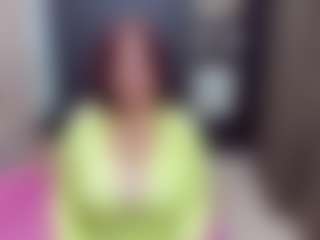 Live cam show with EllenHope - Granny MILF on Gym Cam Girls
