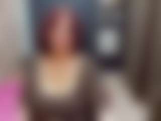 Live cam show with EllenHope - Red Hair Middle Aged on Gym Cam Girls
